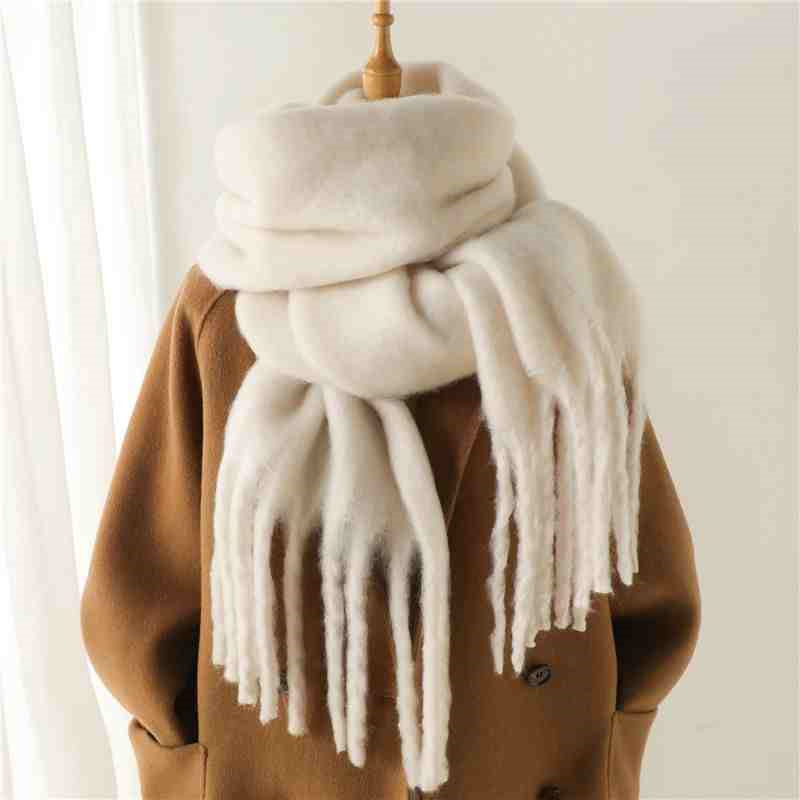 Écharpe Flowy – Élégance et Chaleur pour l’Hiver